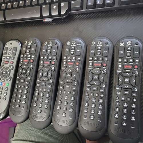 Lot of 7 TV Remotes - Working Tested - Xfinity, Comcast, Spectrum, Magnavox, Etc