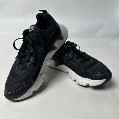 Nike RYZ 365 II Sneakers Women 10 Black White Casual Nike RYZ 365 II Sneakers Women 10 Black White Casual