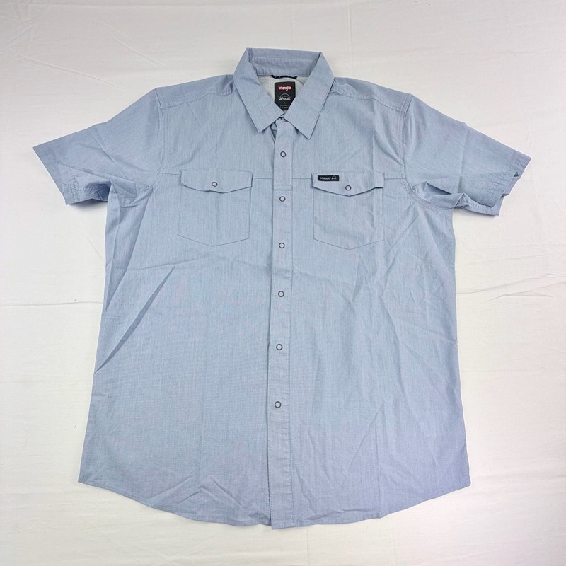 Wrangler Outdoor Regular Fit Size L Blue Short Sleeve Snap Shirt