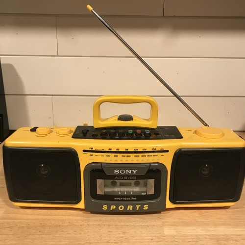 Sony Sports Stereo AM/FM Cassette Recorder Vintage Boombox CFS930