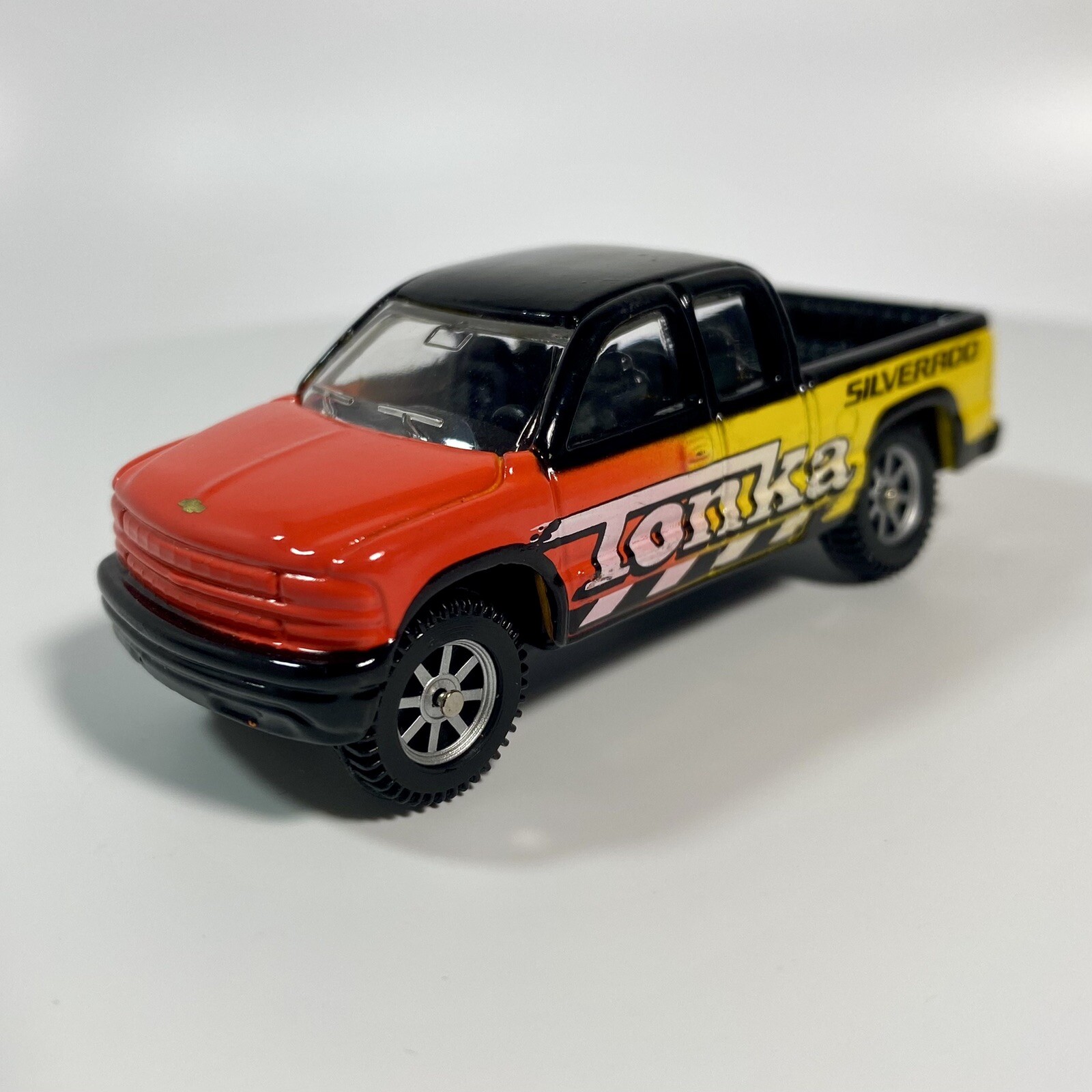 1/64 Chevrolet silverado 精密ミニカー　メキシカン 1/64 Chevrolet silverado 精密ミニカー メキシカン