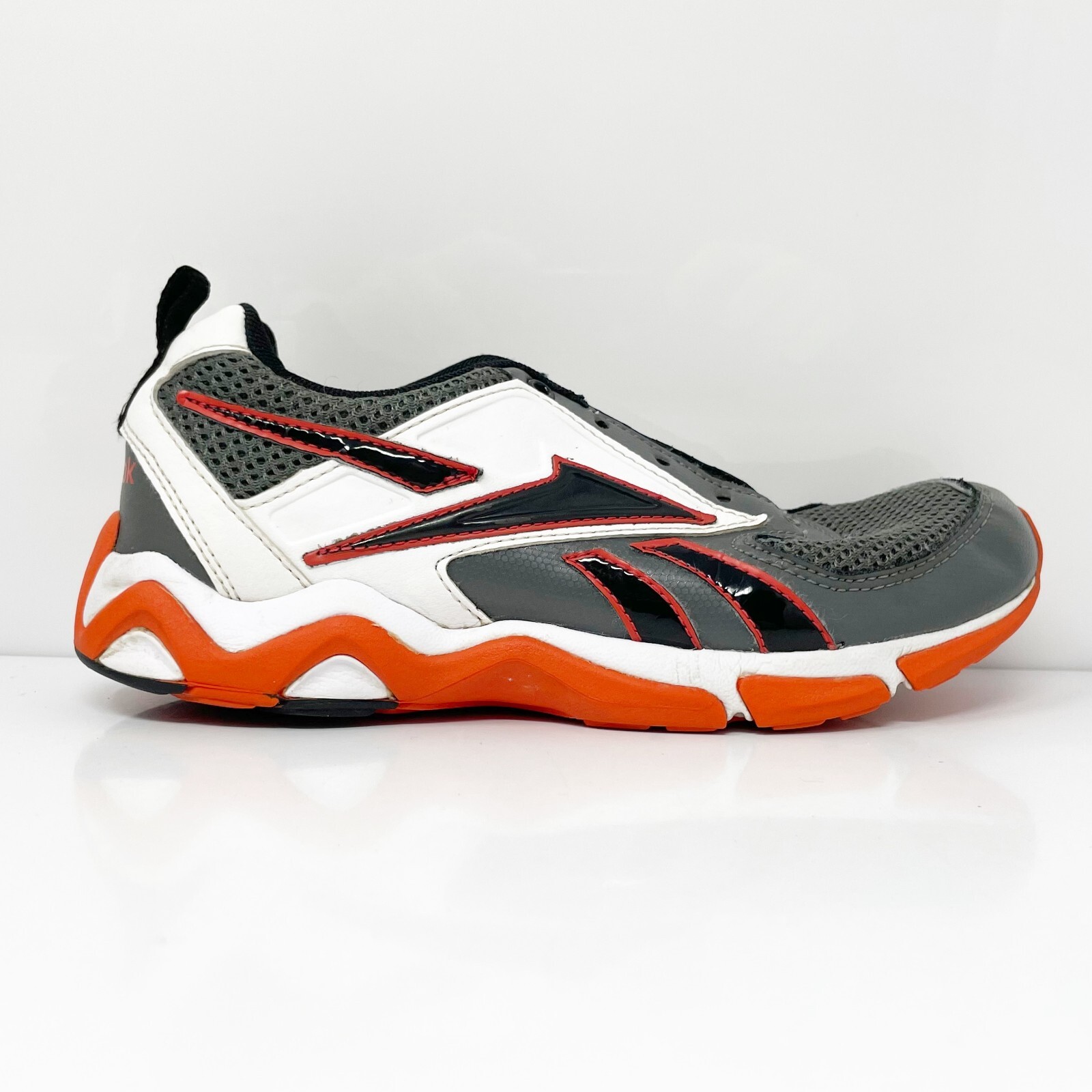 Кроссовки для бега Reebok Boys Zig Elusion J85653 серые, размер 2,5