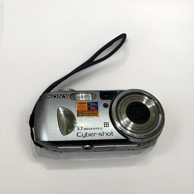 Sony Cyber-Shot 5.1 Mega Pixels Movie VX Smart Zoom Model DSC-P9 Untested Clean