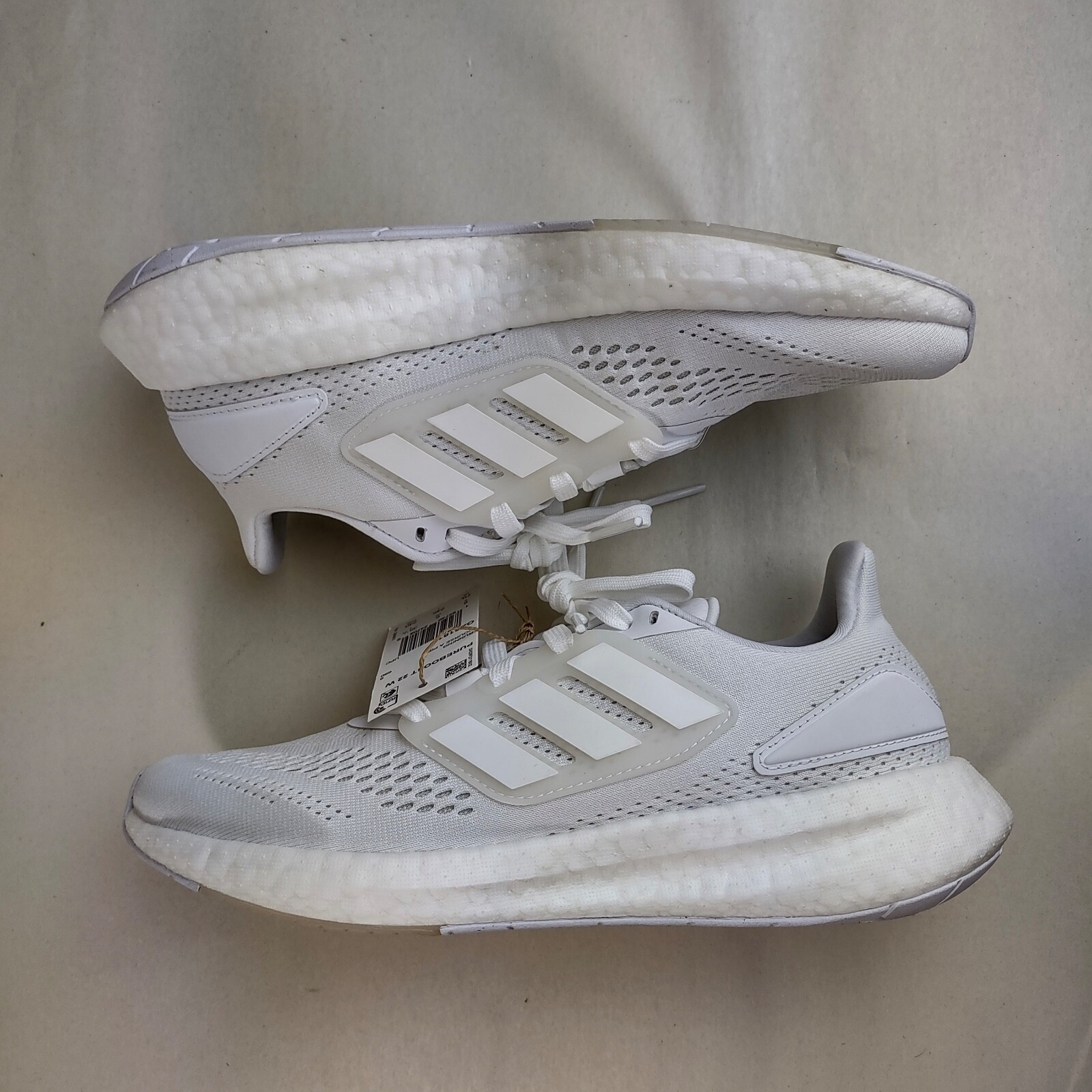 

Adidas Pureboost 22 W Triple White кроссовки обувь GZ5181 женские 7.5, Белый
