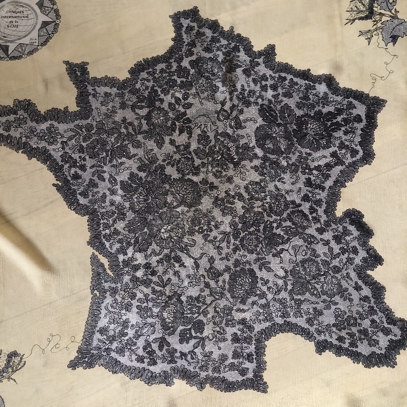 Foulard Du Congres International De La Soie De 1948 Ã©DitÃ© Par La Maison Bucol.