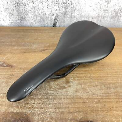 Fabric Scoop Ultimate Flat 142mm Carbon Rails Road Bike Sadd