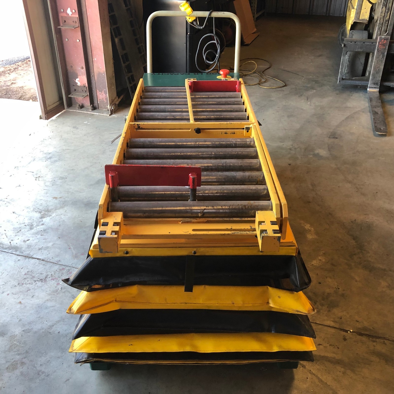 TITAN Electric Lift Table Roller Deck Mold Change Cart - 2000 Lbs Cap. Hydraulic