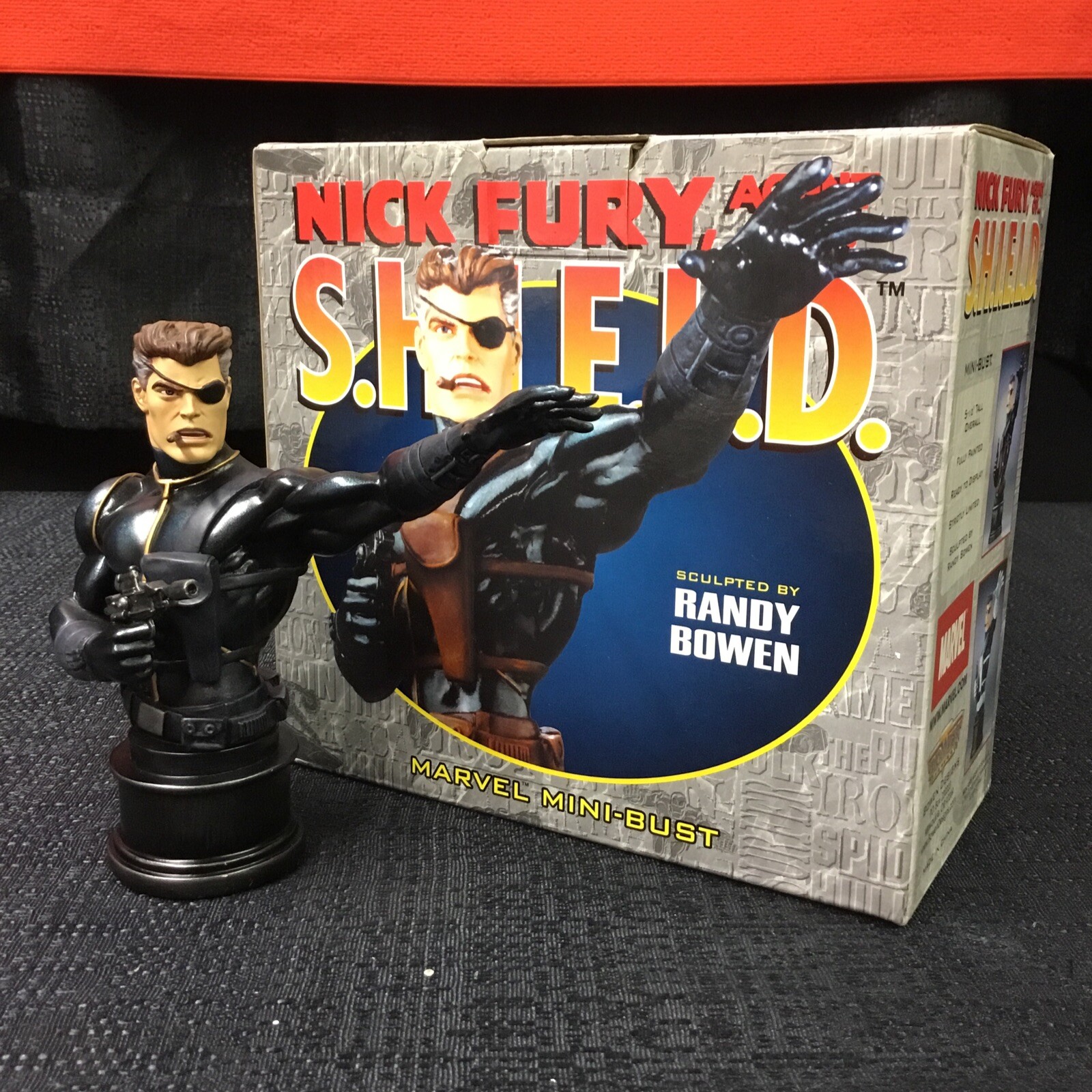 ✷ NICK FURY AGENT OF SHIELD MINI-BUST Nick Fury Agent of SHIELD Bust, Limited Edition, #729 of