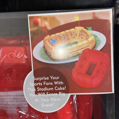 Chef Preferred Silicon FOOTBALL STADIUM SPORTS CAKE PAN SET Tube Tips Super Bowl