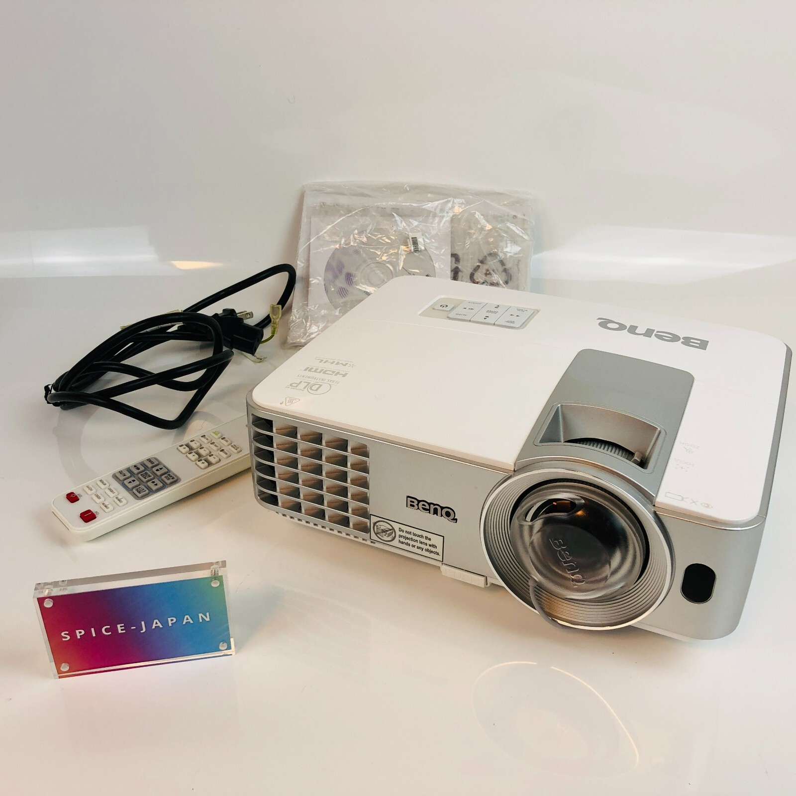 LG Minibeam Projector Electronics PH550G White Tested Used LG Minibeam Projector Electronics PH550G White Tested Used