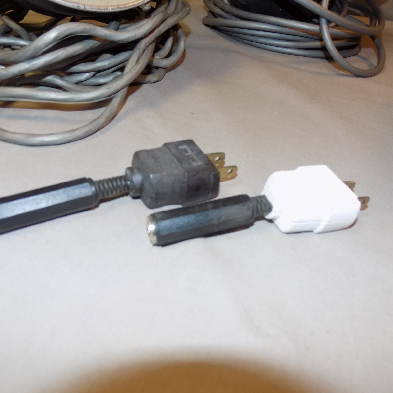 NOVATRON 440HDX POWER PACK with 2 FLASH HEADS Lighting Set tested & works