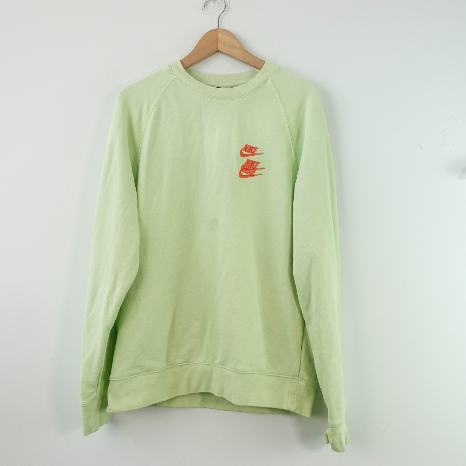 nike world tour crew sweatshirt