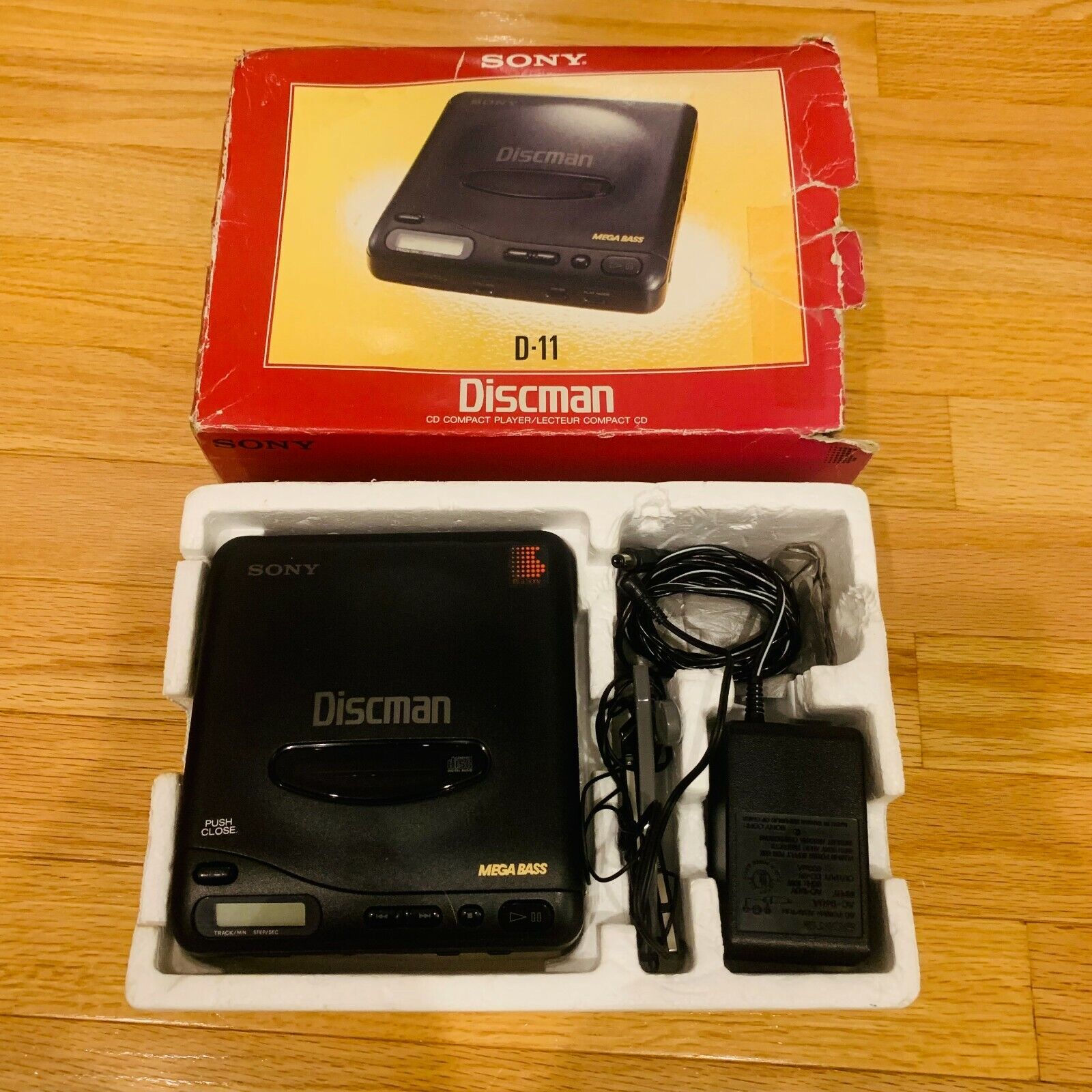 VINTAGE SONY DISCMAN D-11 PERSONAL / PORTABLE (CD) COMPACT VINTAGE SONY DISCMAN D-11 PERSONAL / PORTABLE (CD) COMPACT