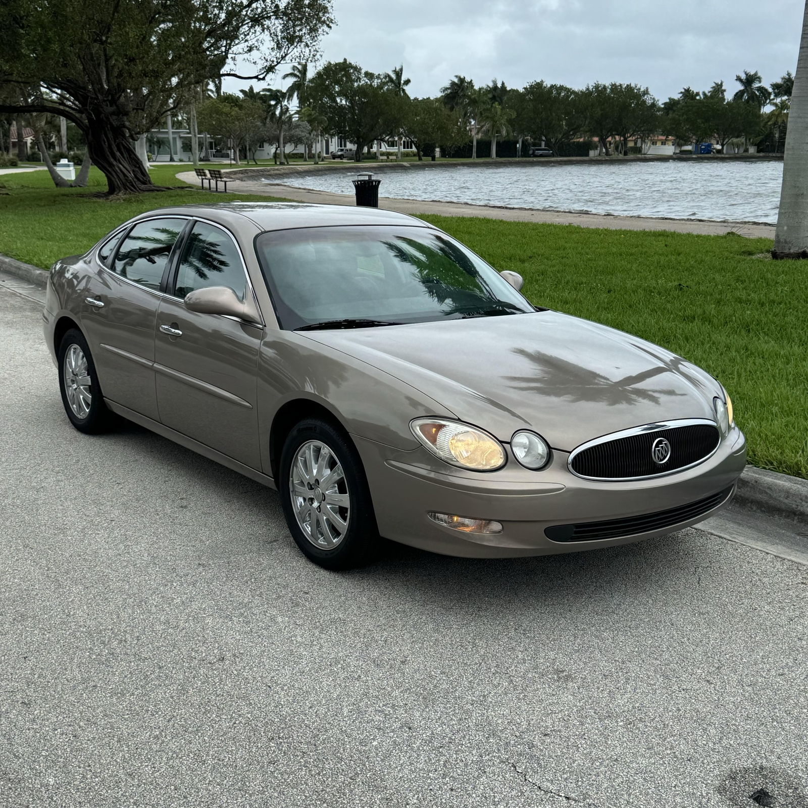 Owner 2007 BUICK LACROSSE CXL ONLY 57K MILES CLEAN NON SMOKER LUCERNE LESABRE PARK AVE