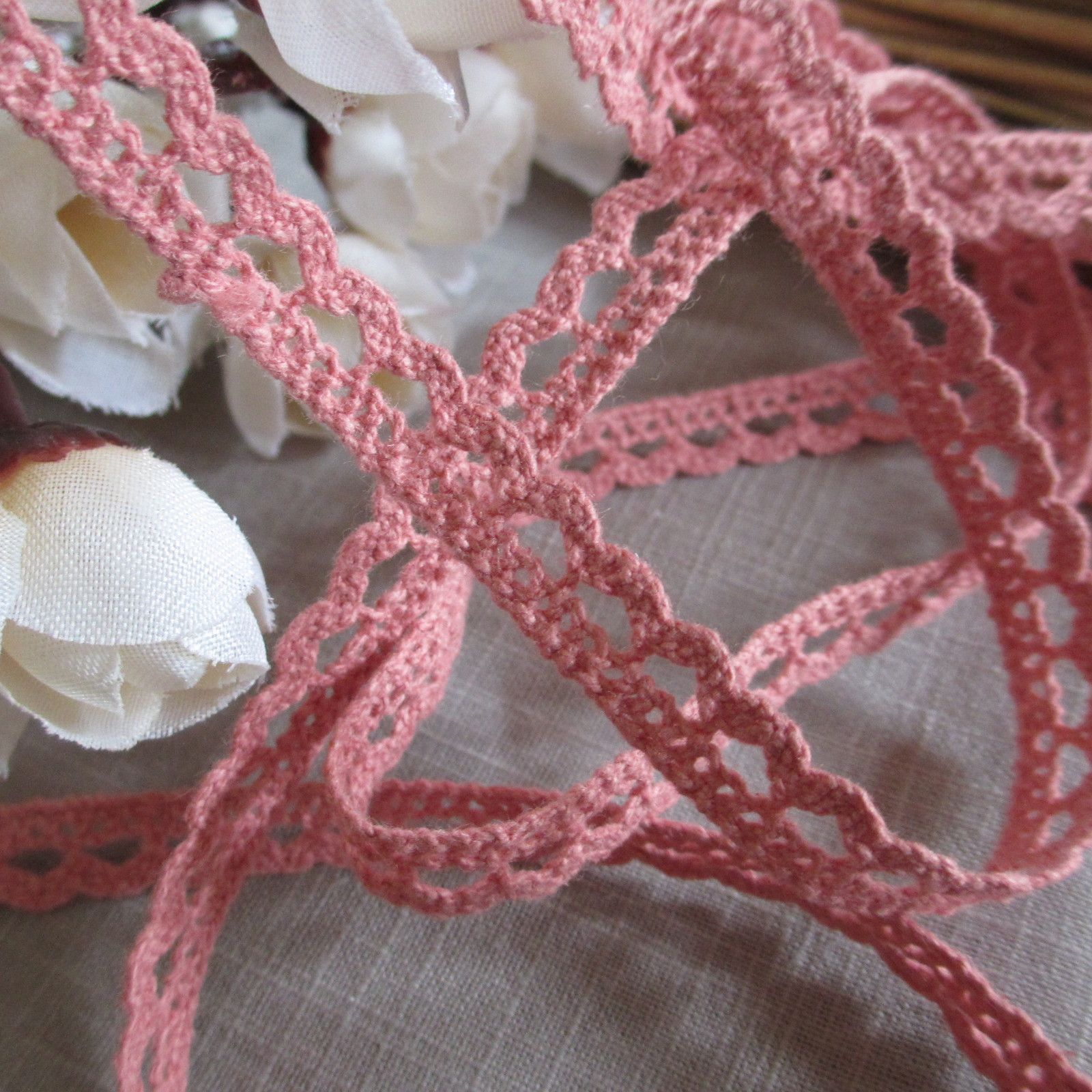 3 Metres SCALLOPED EDGE 8mm COTTON CROCHET LACE Trim (CL14) 19 COLOURS eBay