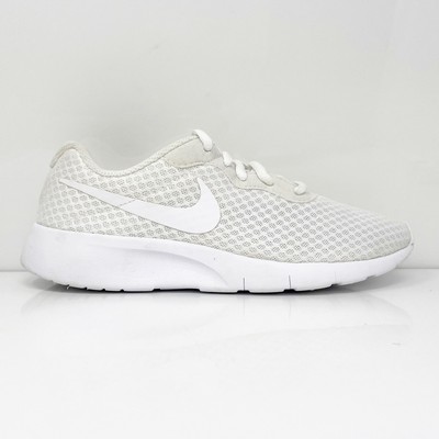 

Белые кроссовки Nike Boys Tanjun 818384-111 для бега, размер 5,5 лет, Белый, Tanjun