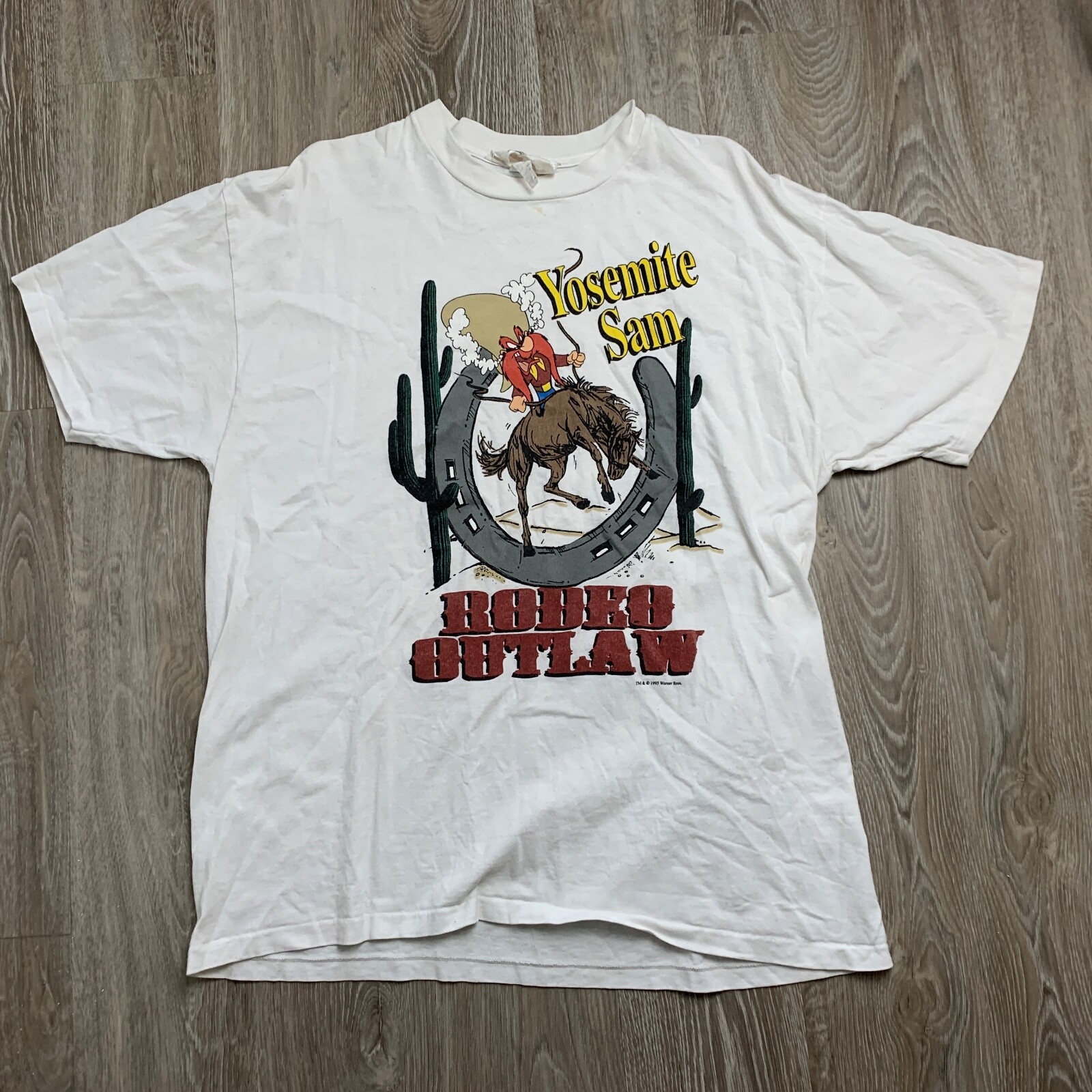 

Футболка Yosemite Sam Looney Tunes Rodeo 1995 Vintage Graphic White Red Black, Белый