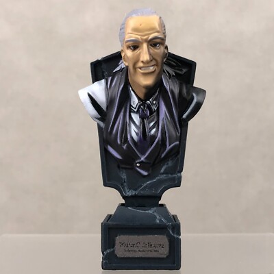 K&M Kaiyodo Hellsing Seras Walter C. Dornez Bust Up Model Anime Figure