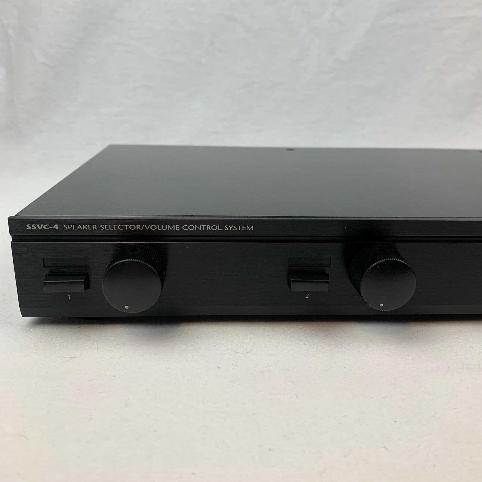 Niles Audio SSVC-4 Speaker Selector with Volume Control
