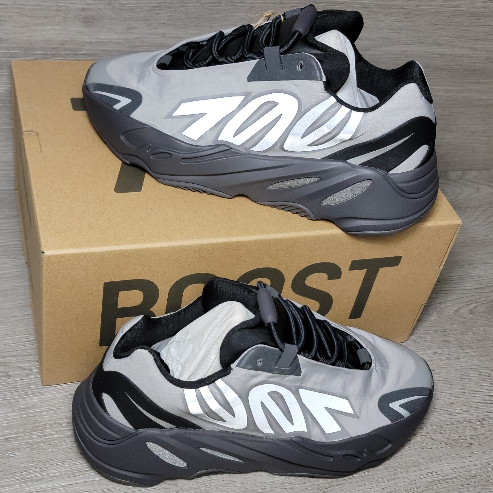Adidas Yeezy Boost 700 MNVN Men's 6.5 Women's 7.5 Metallic