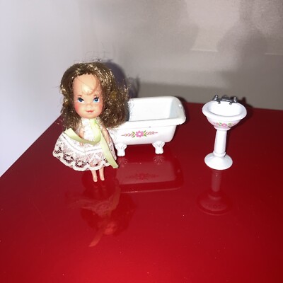 The Littles Poupée Avec Baignoire