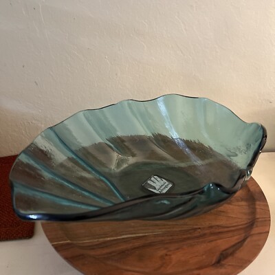 Annieglass Ultramarine Nautilis Clam Shell dish
