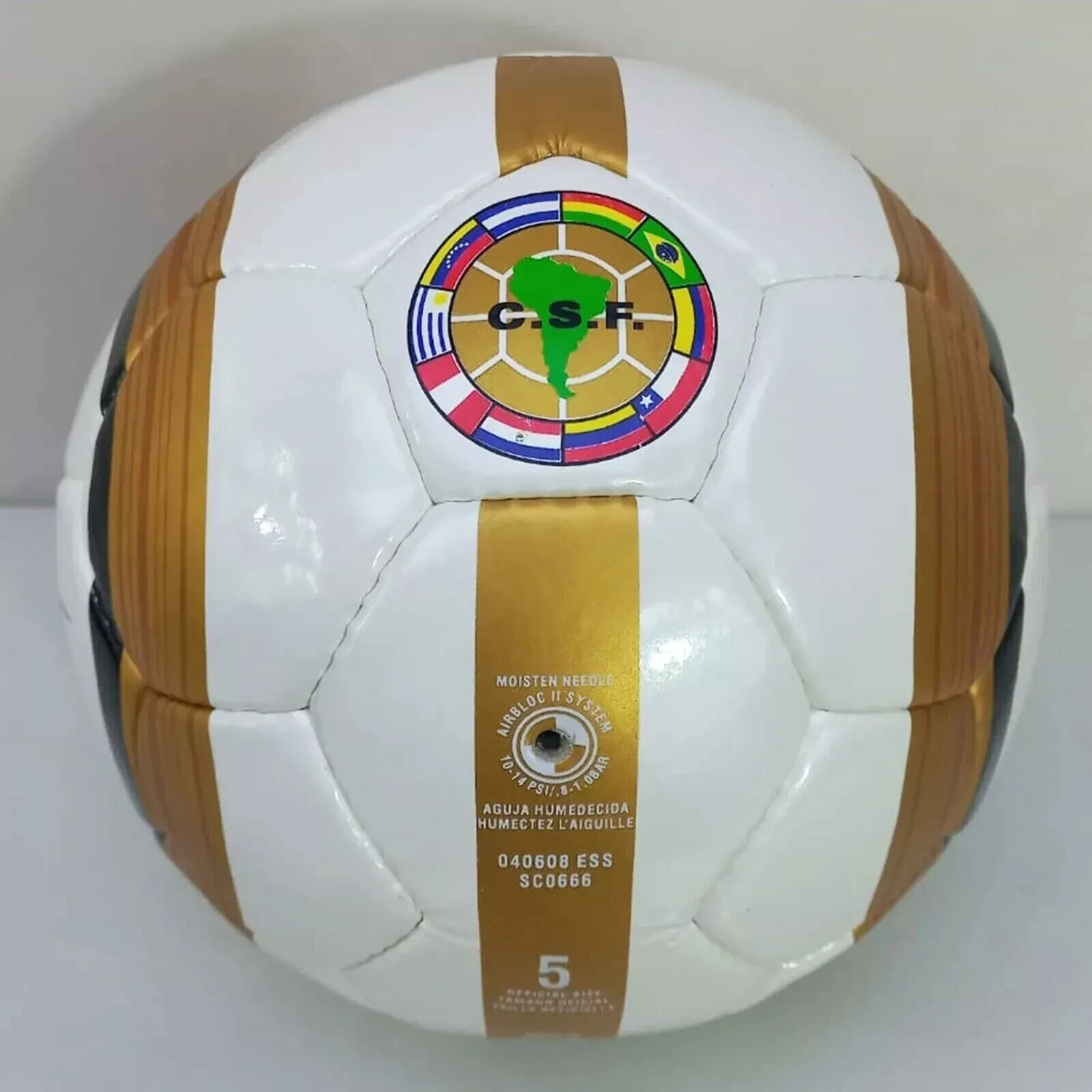 Golden Nike Total 90 Aerow Copa America 2004 Official Match Ball