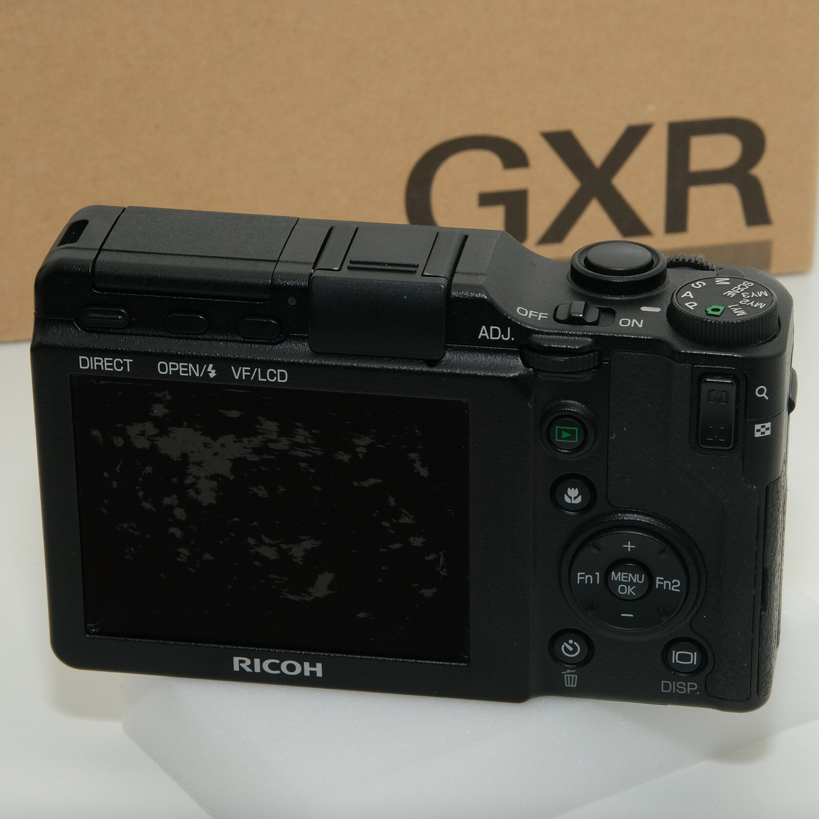 Ricoh GXR Body + S10 F2.5-4.4 VC Modul