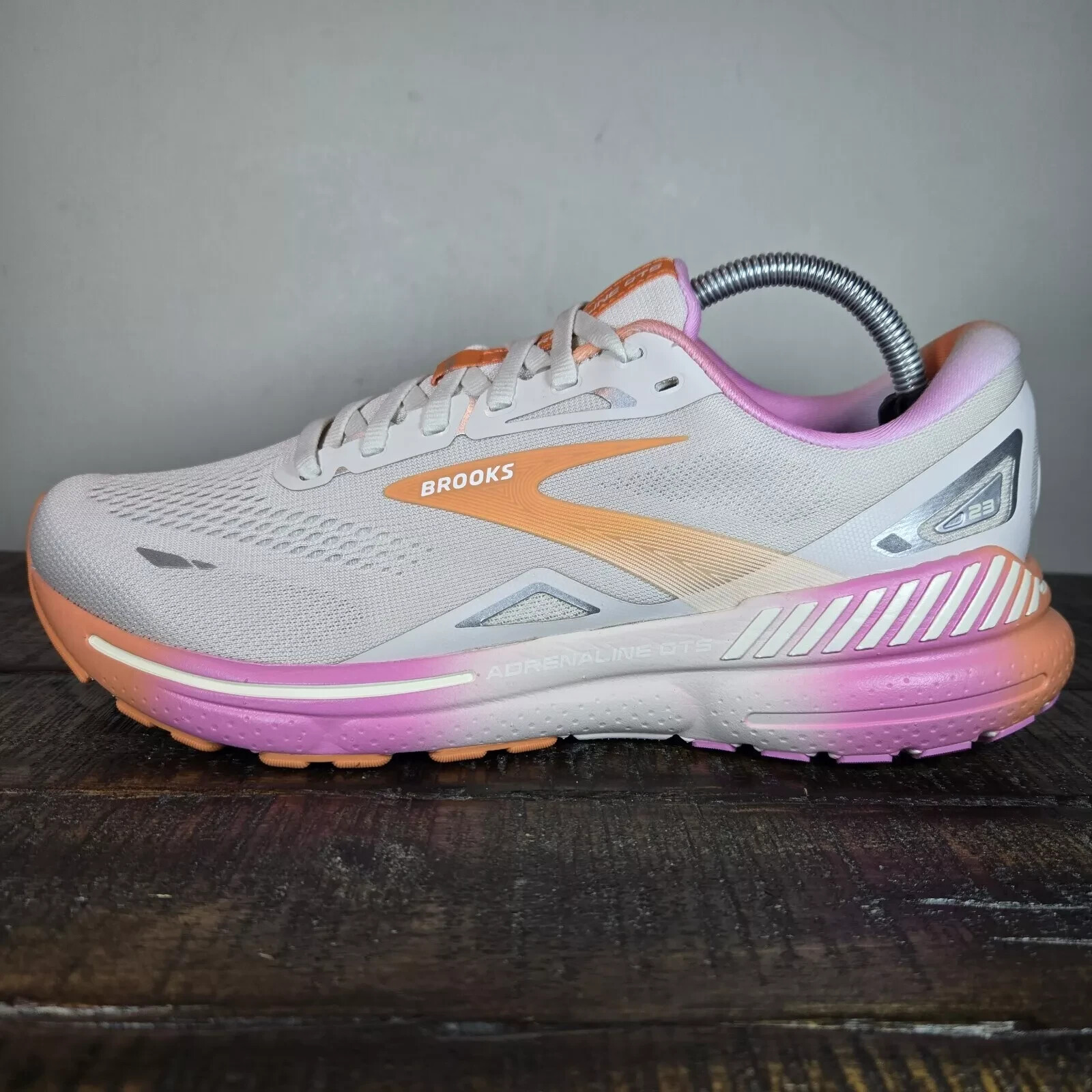 Brooks Adrenaline GTS 23 Sand Sunset Orange White 120381-1B-117 Womens Size