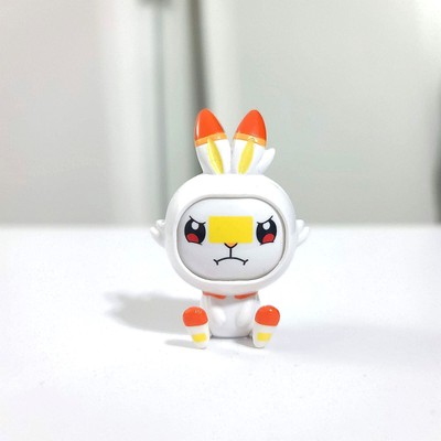 Pokemon Scorbunny change face 2.75'' figure