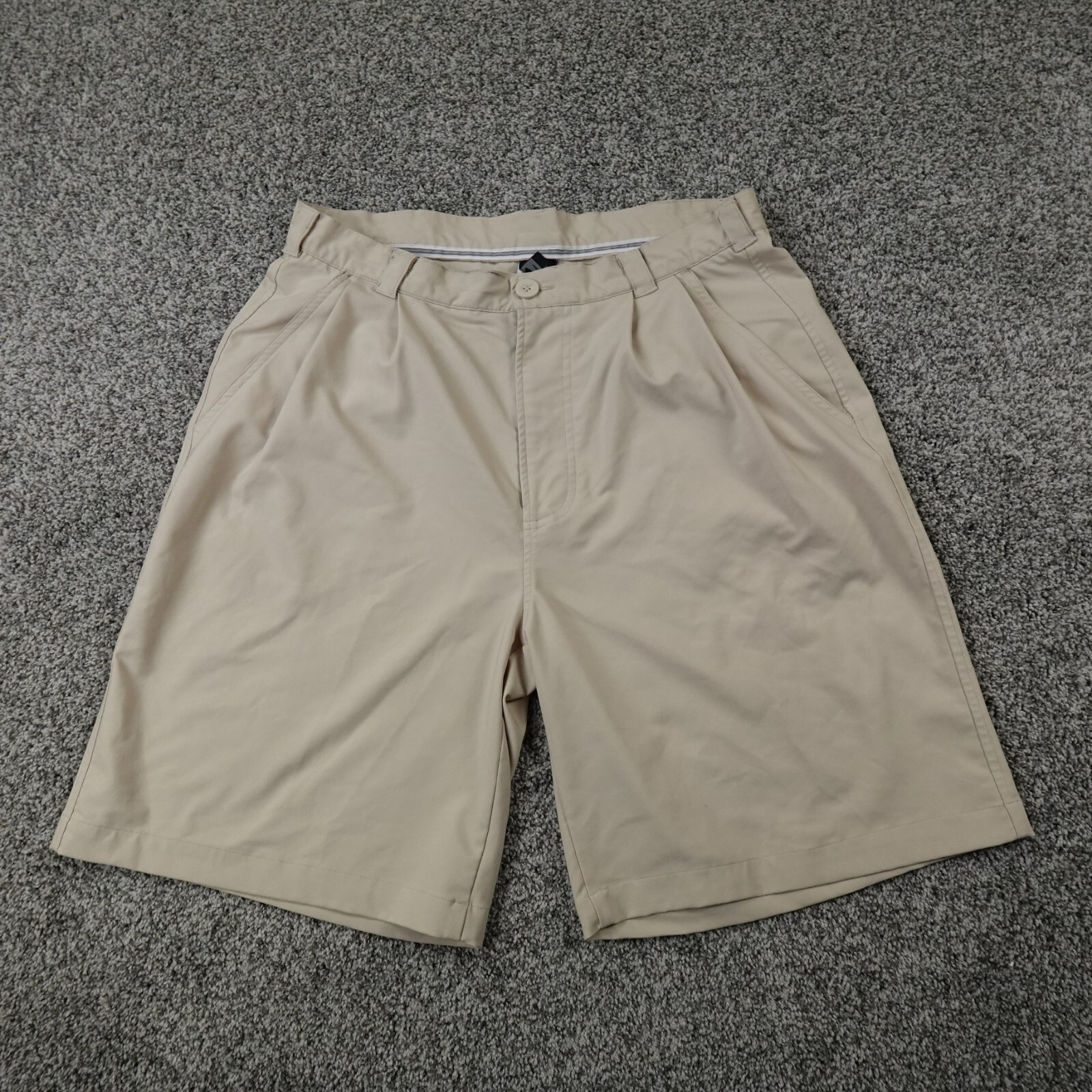 Under Armour Shorts Mens 34 Beige Tan Chino Bermuda Golf