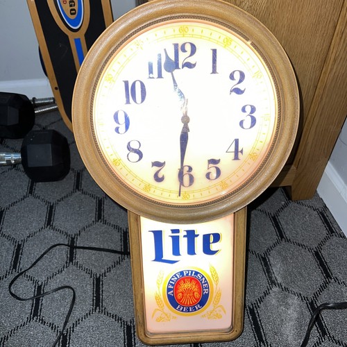 ビンテージ　MILLER LITE BEER LIGHT UP CLOCK VINTAGE 1992 MILLER LITE BEER CAN LIGHT UP CLOCK PLASTIC