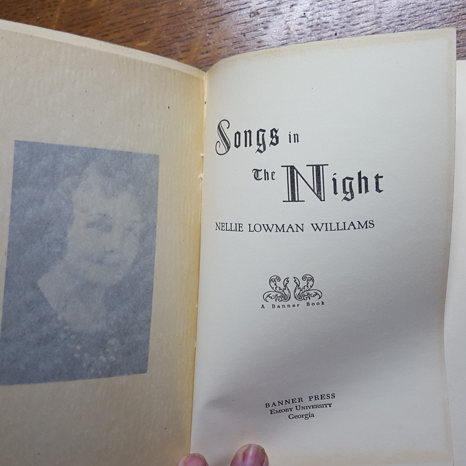 SONGS IN THE NIGHT~NELLIE LOWMAN WILLIAMS~SIGNED AND INSCRIBED~1951~BANNER PRESS