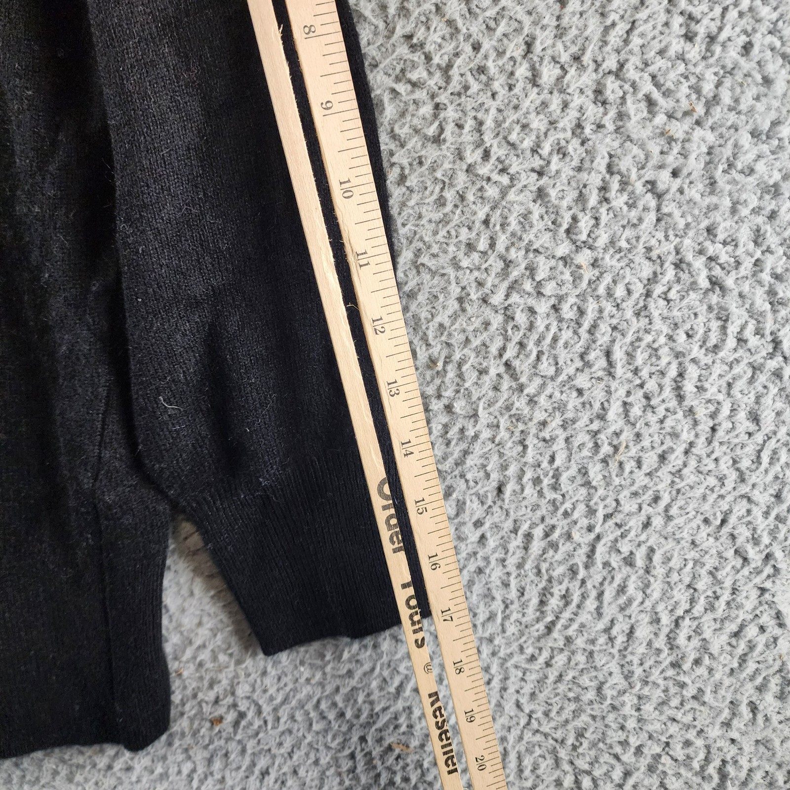 C by Bloomingdale's Cashmere Boat Neck Side Slit Asymmetrical Sweater Women's XS - Picture 9 of 12