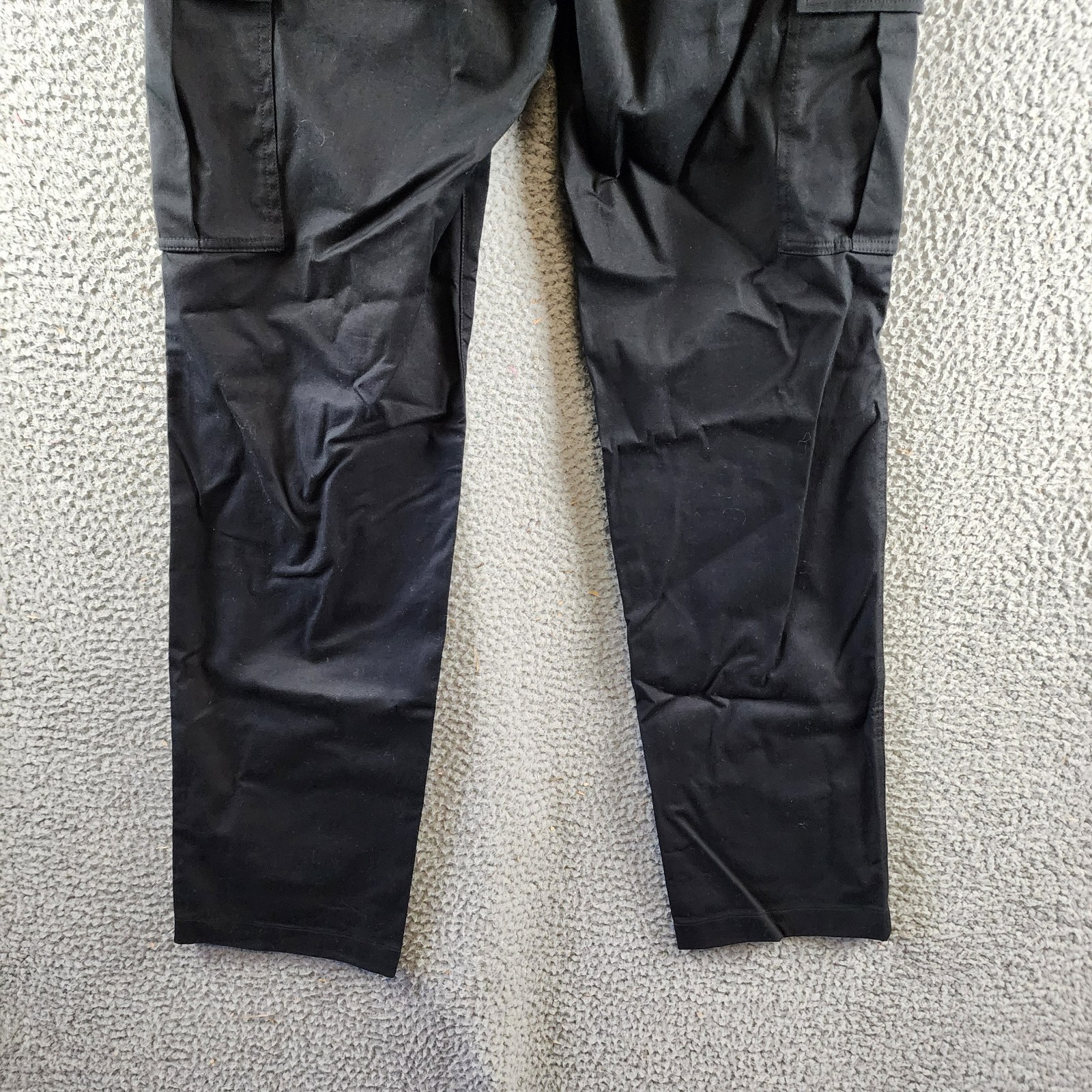 Theory Straight Twill Cargo Pants Men's 30 Black Side Pockets Button Zip Closure - Picture 15 of 17