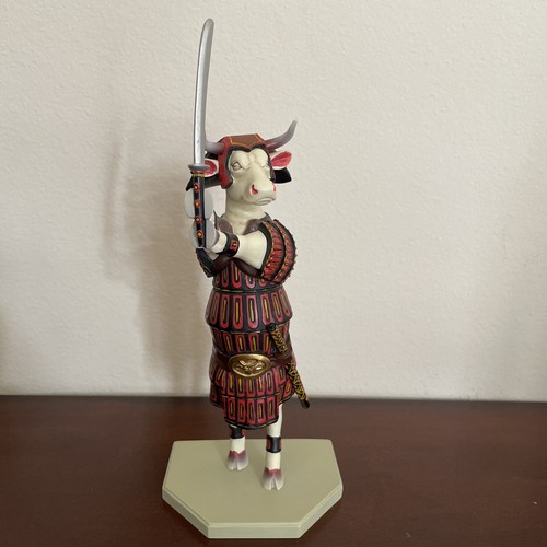 cow parade 【Sam-Moo-Rai】 Vintage Cow Parade Sam-Moo-Rai Japanese Samurai Cow Figurine