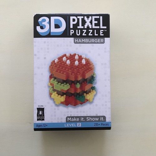 BePuzzled Hamburger 3D Pixel Puzzle Building Toy Level 2 Age 12+ Interlock Brick