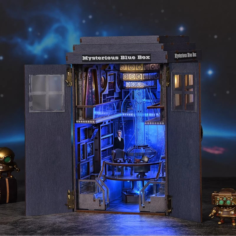 Doctor Who TARDIS DIY Puzzle Bookend Luminous Decoration Wooden Model