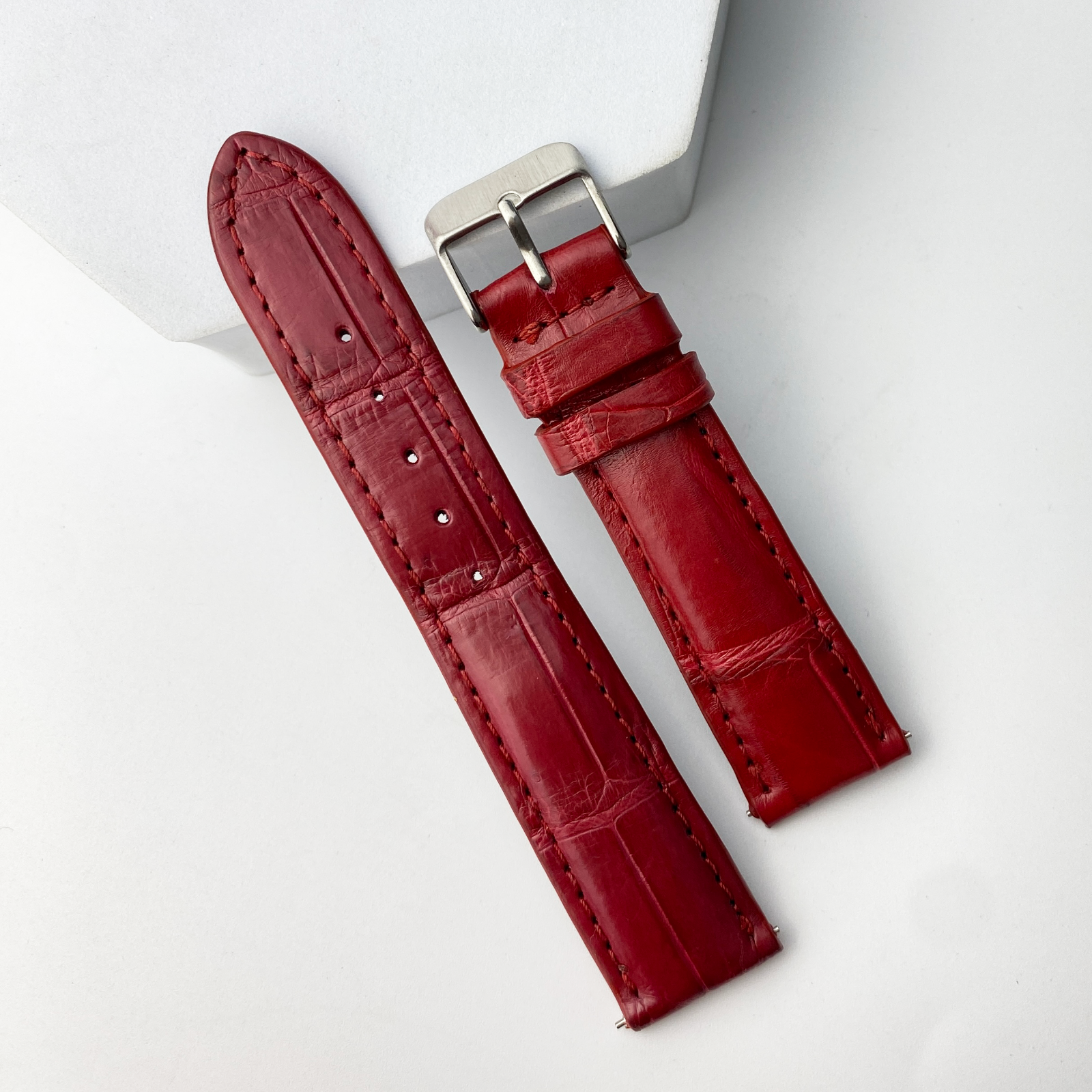 Red alligator watch strap new arrivals
