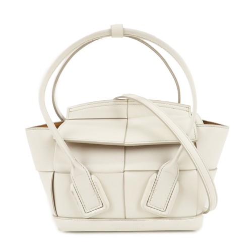 【BOTTEGA VENETA】arco ミニ intrecciato レザー トート Blue Arco small Intrecciato Leather Tote Bag | BOTTEGA