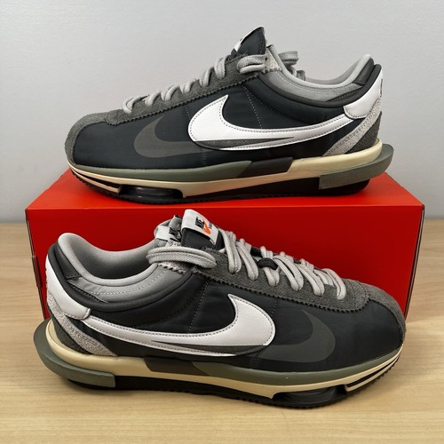 靴 nike zoom cortez irongray DQ0581-001 Zoom Cortez x sacai 'Iron Grey' (DQ0581-001) Release Date