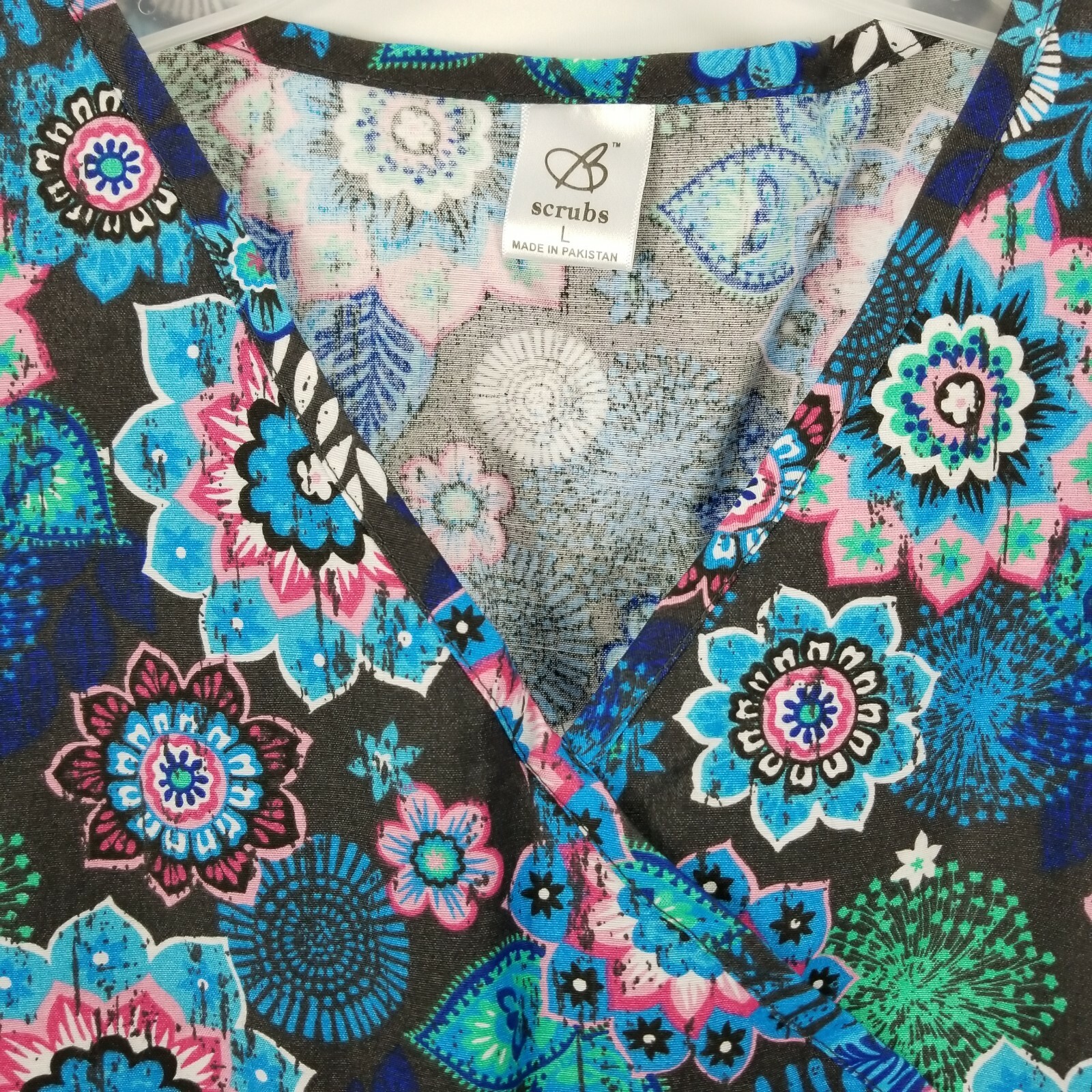 Bobbie Brooks Womens Large Scrub Top Mandala Flower Blue