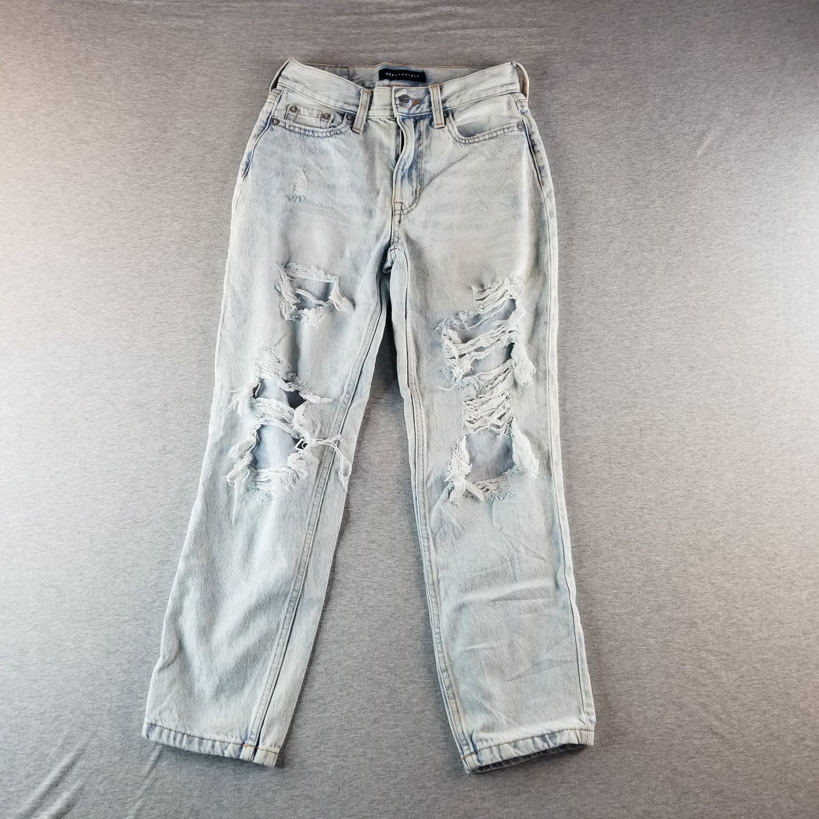 Aeropostale Jeans Women's Sz 000 Mom Jean Light Wash Indie Distressed Normcore