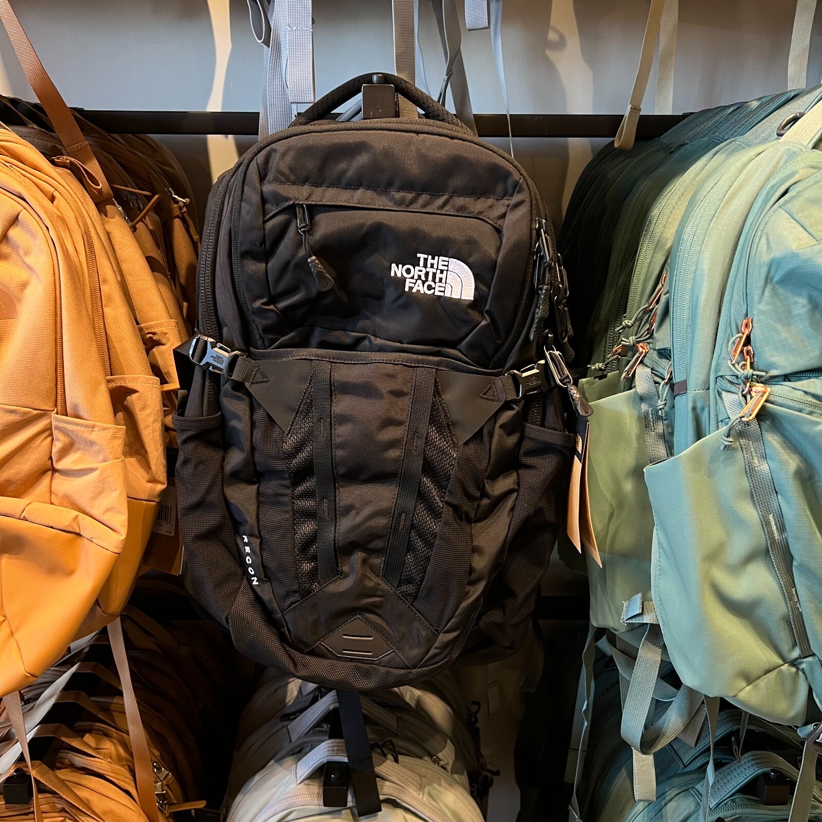 so-1582)THE NORTH FACE RECON バックパック リュック Amazon.co.jp: The North Face ユニ Recon バックパック