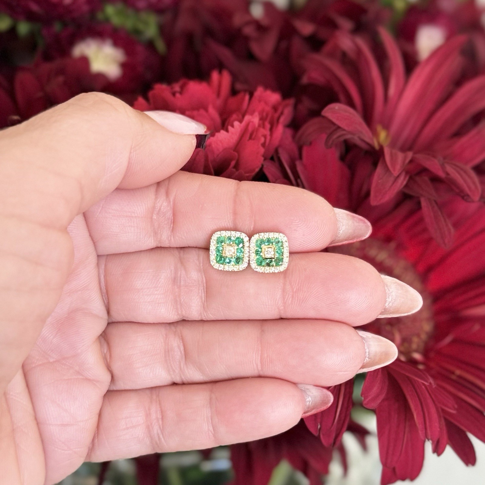 10K Yellow Gold Genuine Emerald & Diamond Stud Screw-Back Earrings, New - Picture 5 of 9