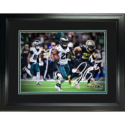 Framed Saquon Barkley Philadelphia Eagles Facsimile Signature Auto 11"x14" Photo