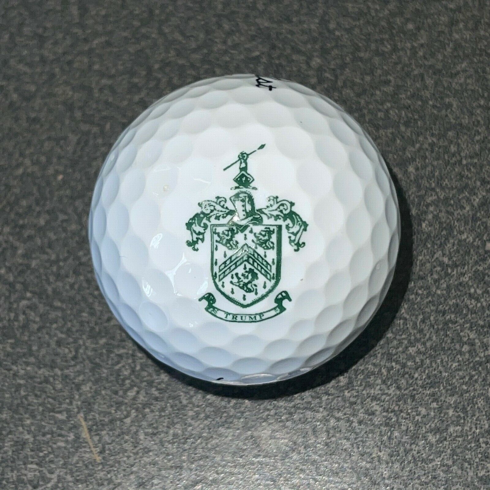 1 Green Trump Crest Logo Golf Ball F-12-9