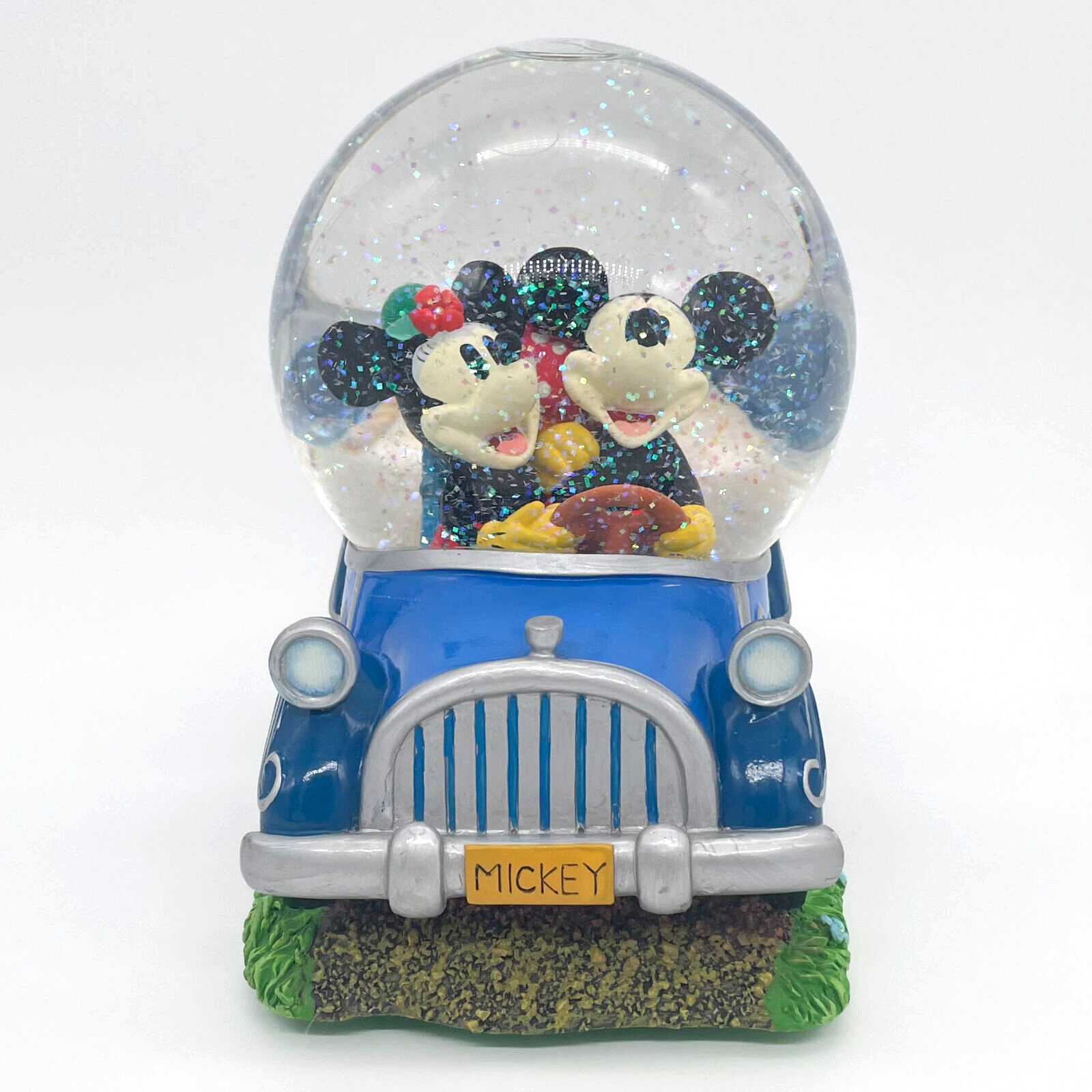 Disney Snow Globe Pluto Mickey & Minnie Christmas Musical