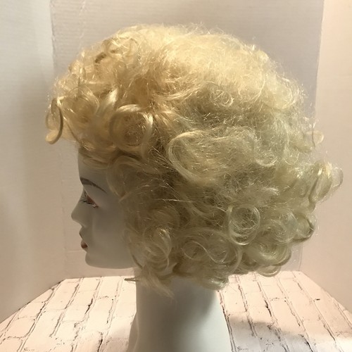 Synthetic Short Curly Blonde Hair Charming Marilyn Monroe Party Wigs