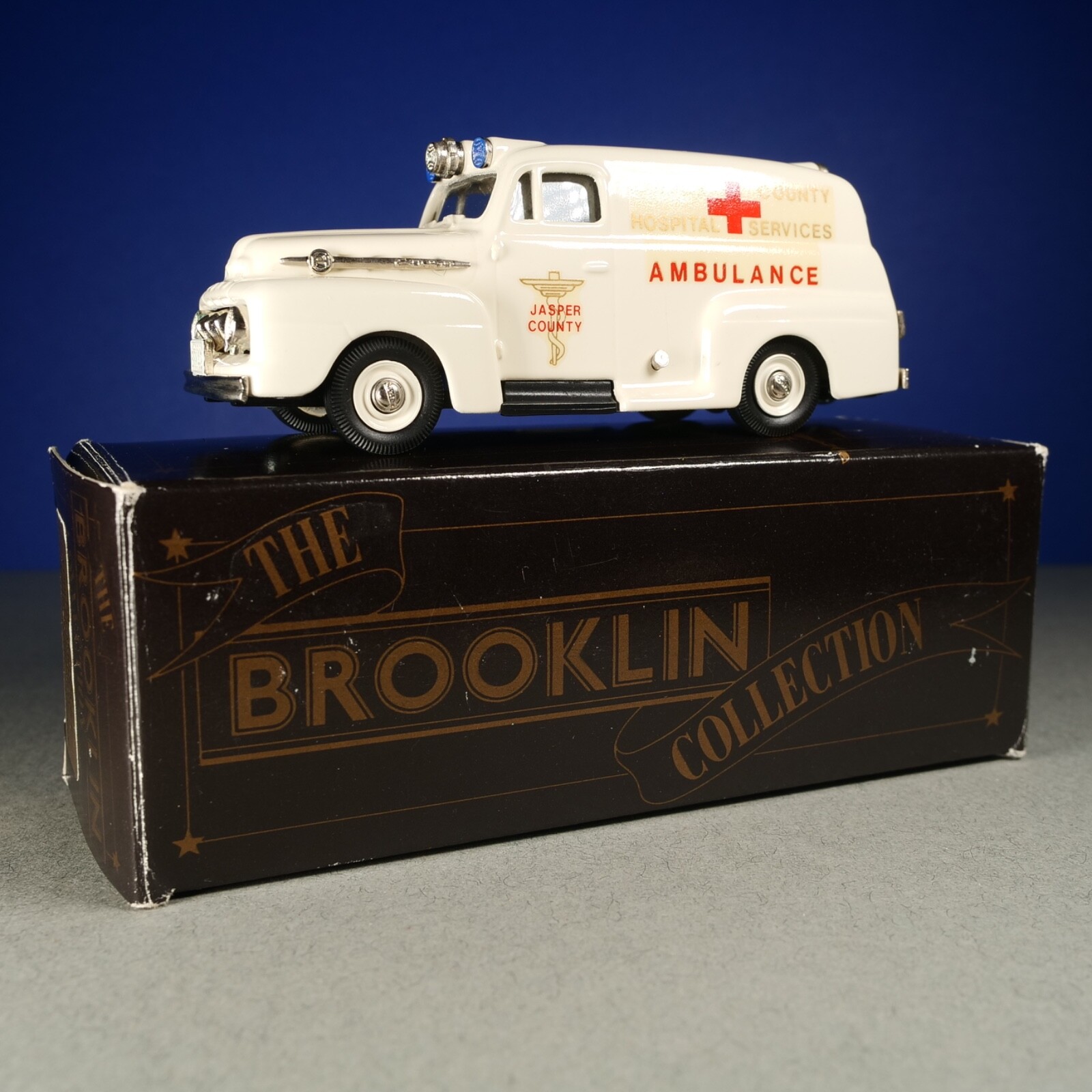 ミニカー BROOKLIN COLLECTION BRK.42 1952 FORD F1 1:43 BROOKLIN BRK. 42 FORD F1 AMBULANCE JASPER COUNTY
